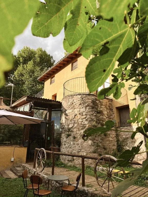 Alberg rural torre del baró，位于圣洛伦索-德莫鲁尼斯的酒店