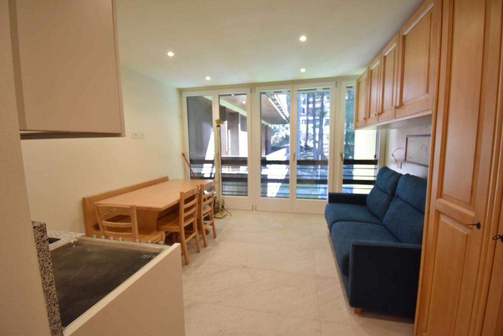 Shared lounge/TV area