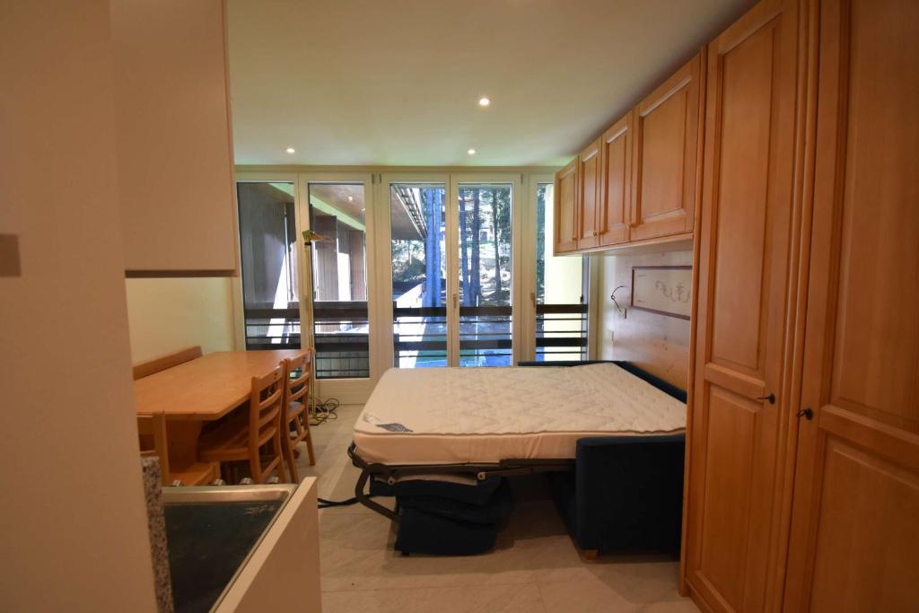 Shared lounge/TV area