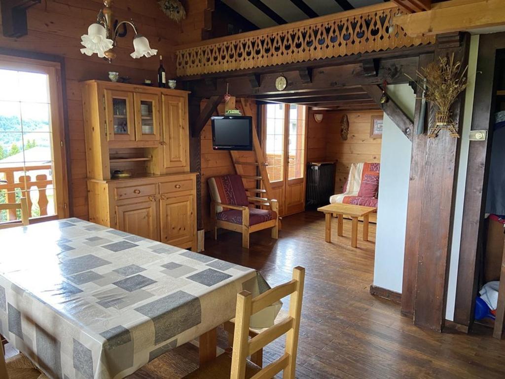 Chalet cosy à Crest-Voland – 6 personnes, cuisine équipée, salon TV, proche pistes et nature - 3