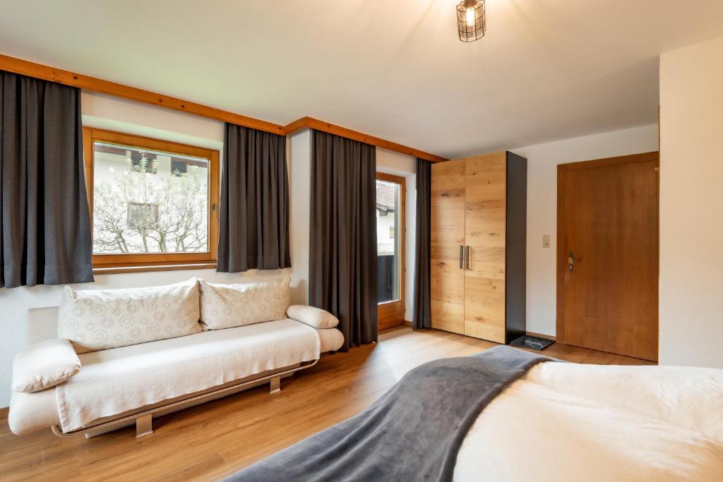 Haus Schroll - 2