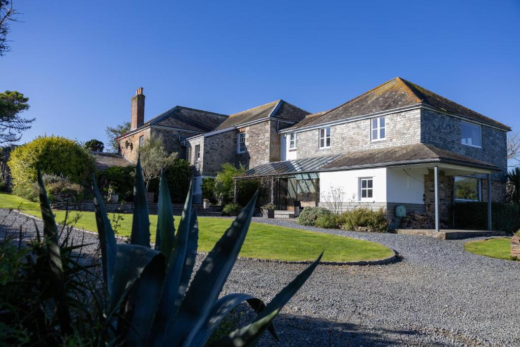 Trevornick Farm House, Newquay