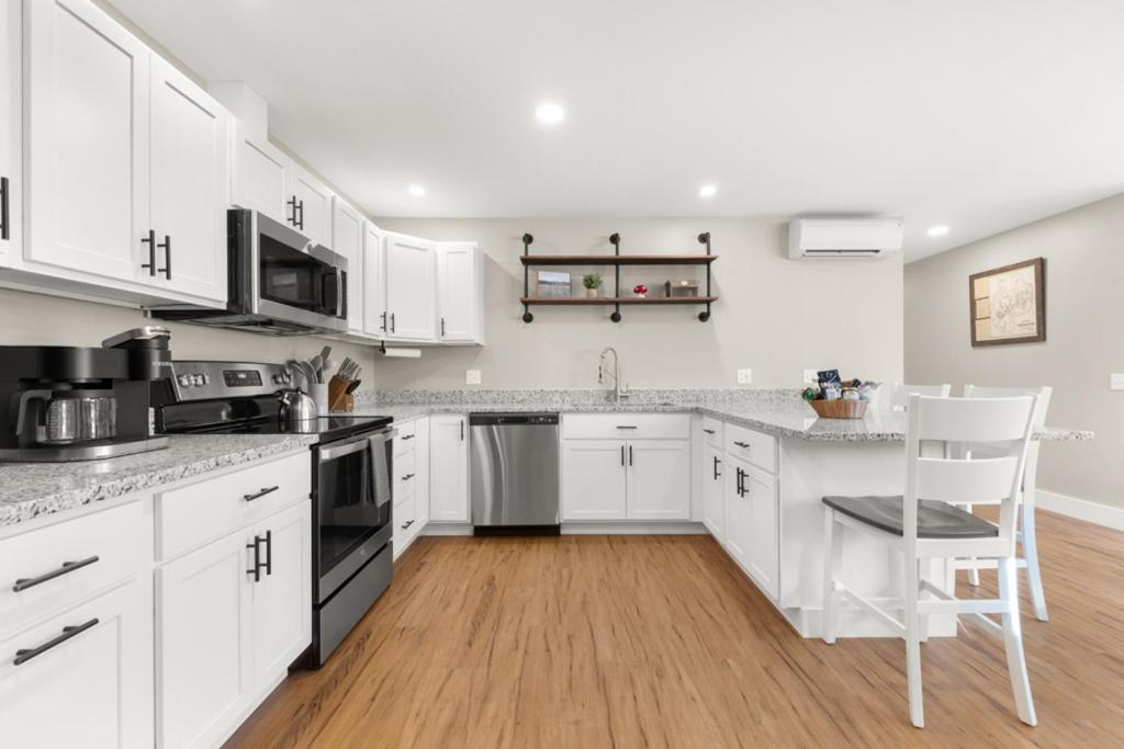 Tide Song -10d, Bernard