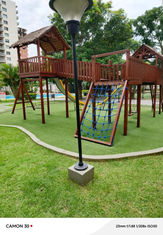 Hermoso departamento 91 MT2, PISCINA GRANDE y lindas áreas comunes - 3