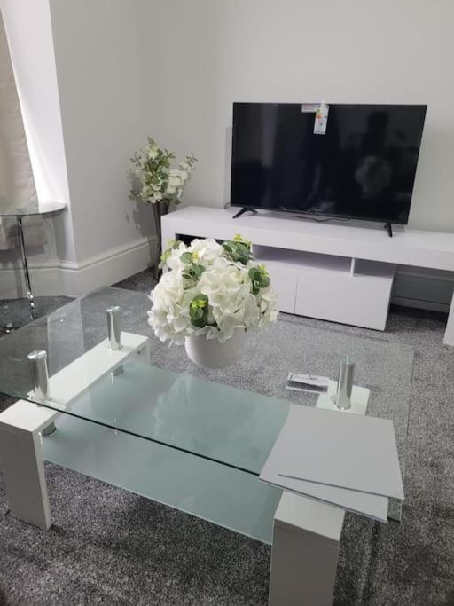 Large 5 Bedrooms in Sheffield, Near City Centre & Parks, Nether Edge