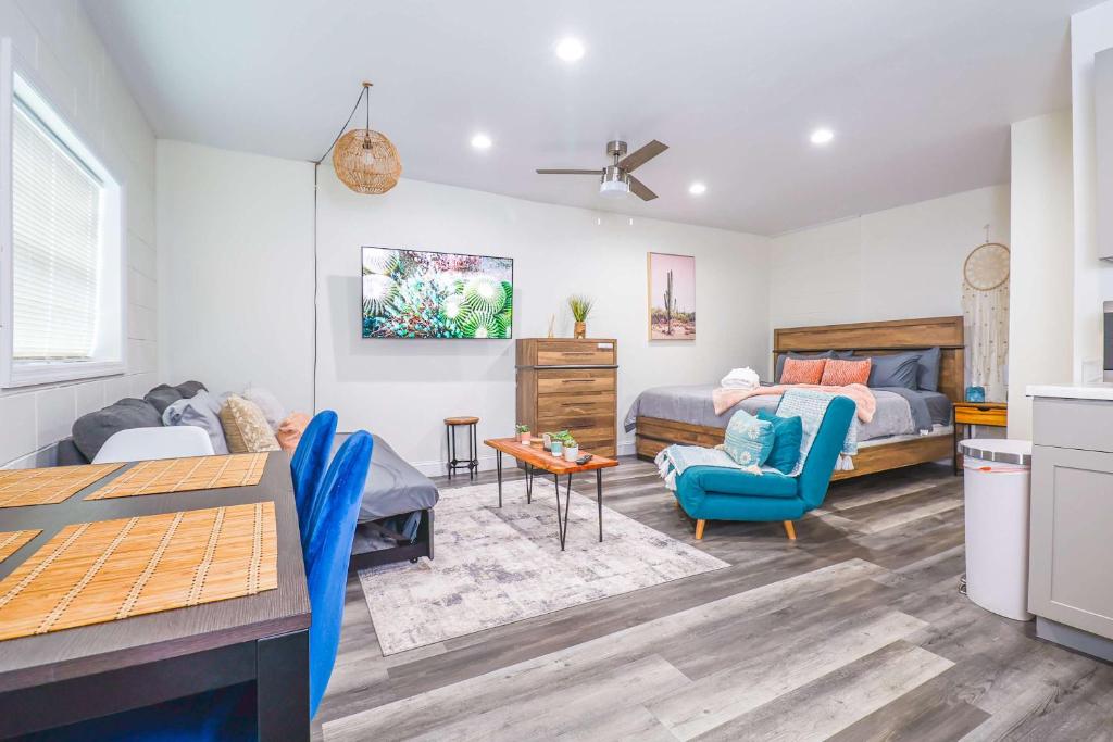 NEW Designed Apt 2023 NrUCF PETSOk PrivateEntry, Orlando