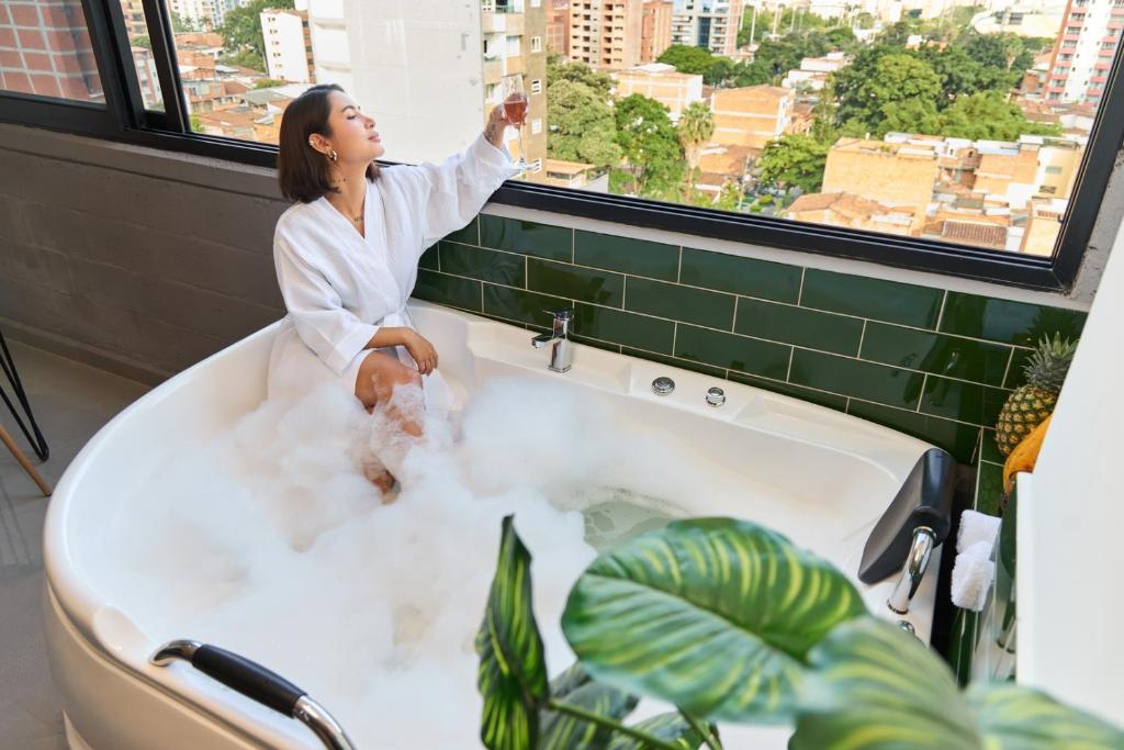 Jacuzzi Retreat Cozy Aparta-Suite Rosa Negra, Medellín