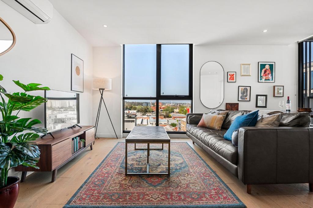 Light-Filled Artistic Retreat, Melbourne