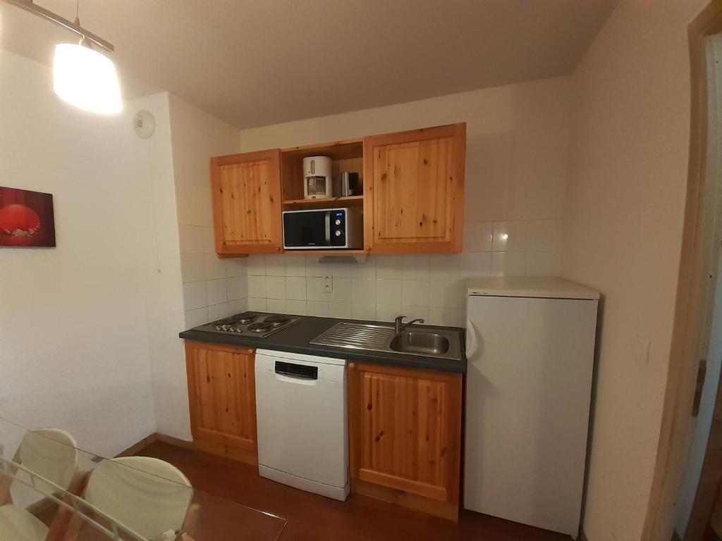 Appartement 3 pièces proche télécabine, 2 chambres, skis aux pieds, parking offert - FR-1-561-135 - 5