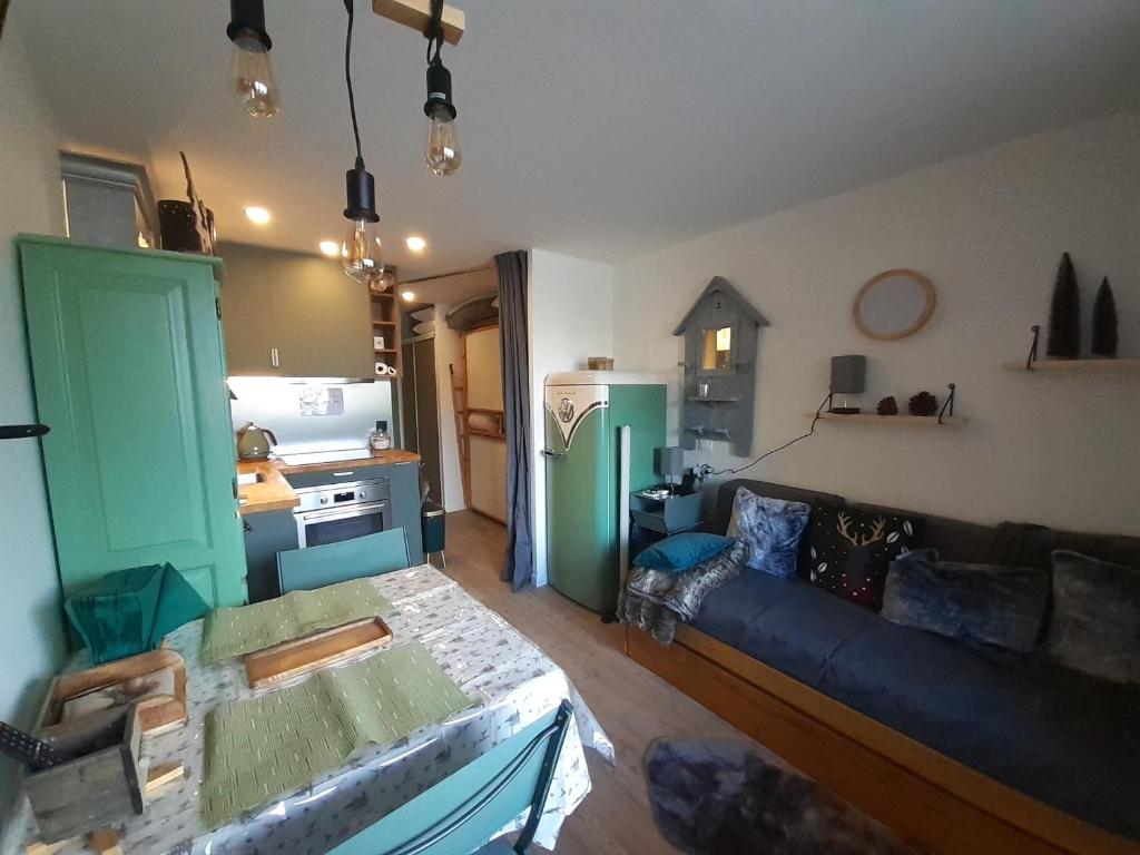 Studio rénové à Valfréjus, proche télécabine et commerces - FR-1-561-134 - 1