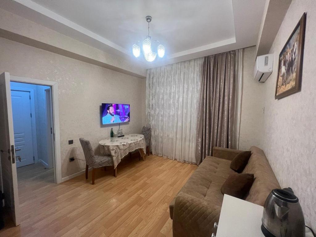 Qələbə Rezident, Baku