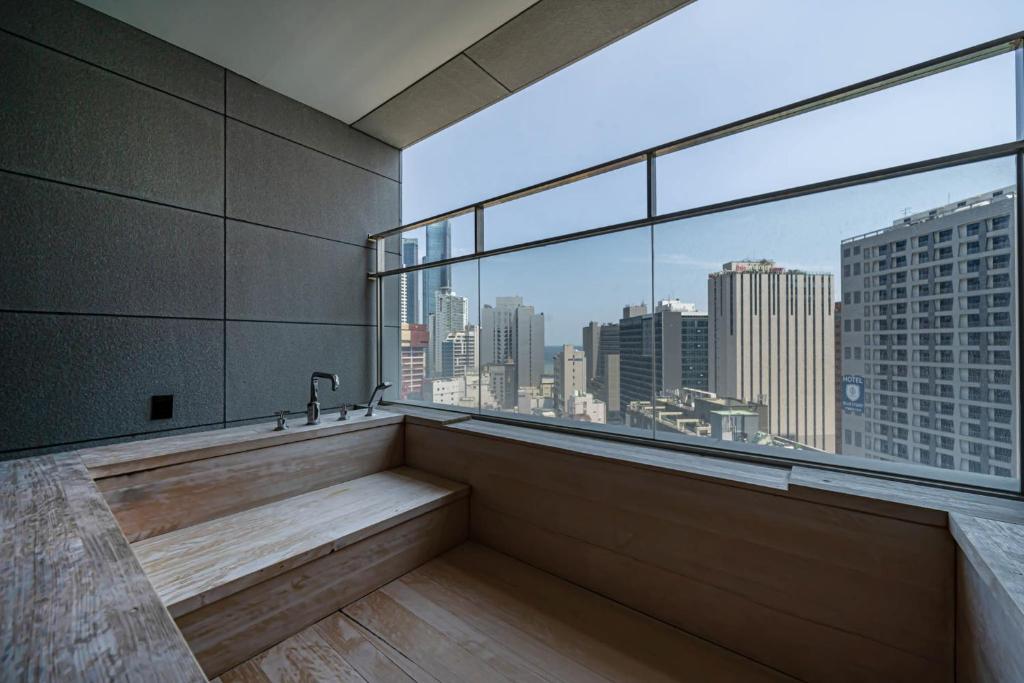 ハウンド ホテル シグネチャー (HOUND HOTEL SIGNATURE)