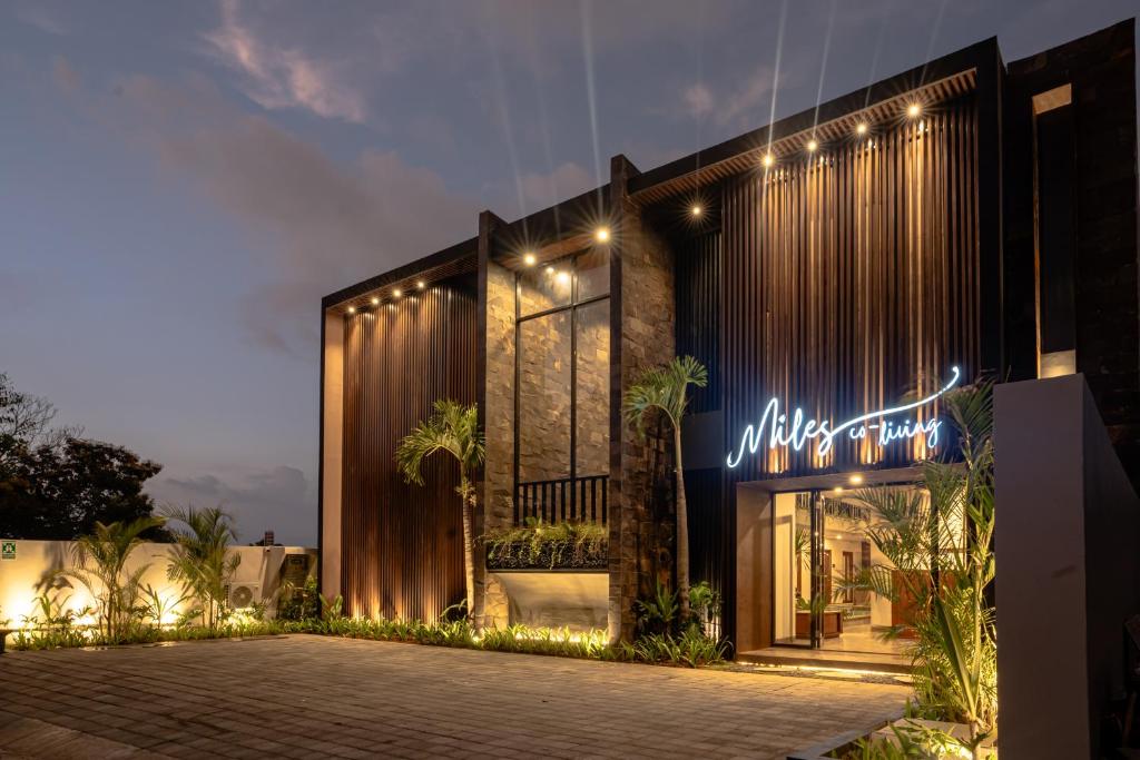 Miles Coliving, Kerobokan