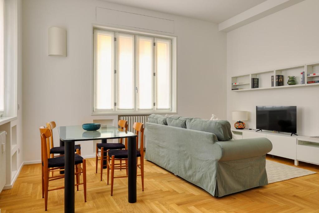 Just Urban Stays - Bright New 2BR Apartment in city Center - M2 and M4 - 2