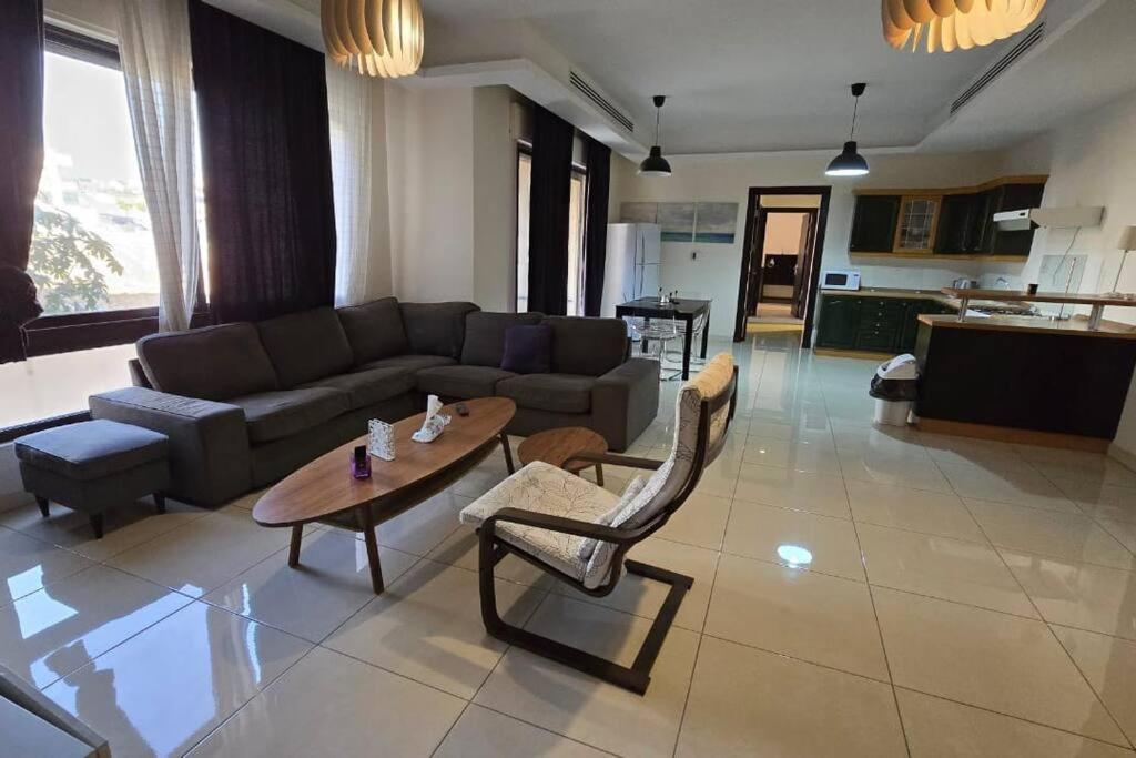 Apartment the most upscale neighborhoods of Amman, Ammán