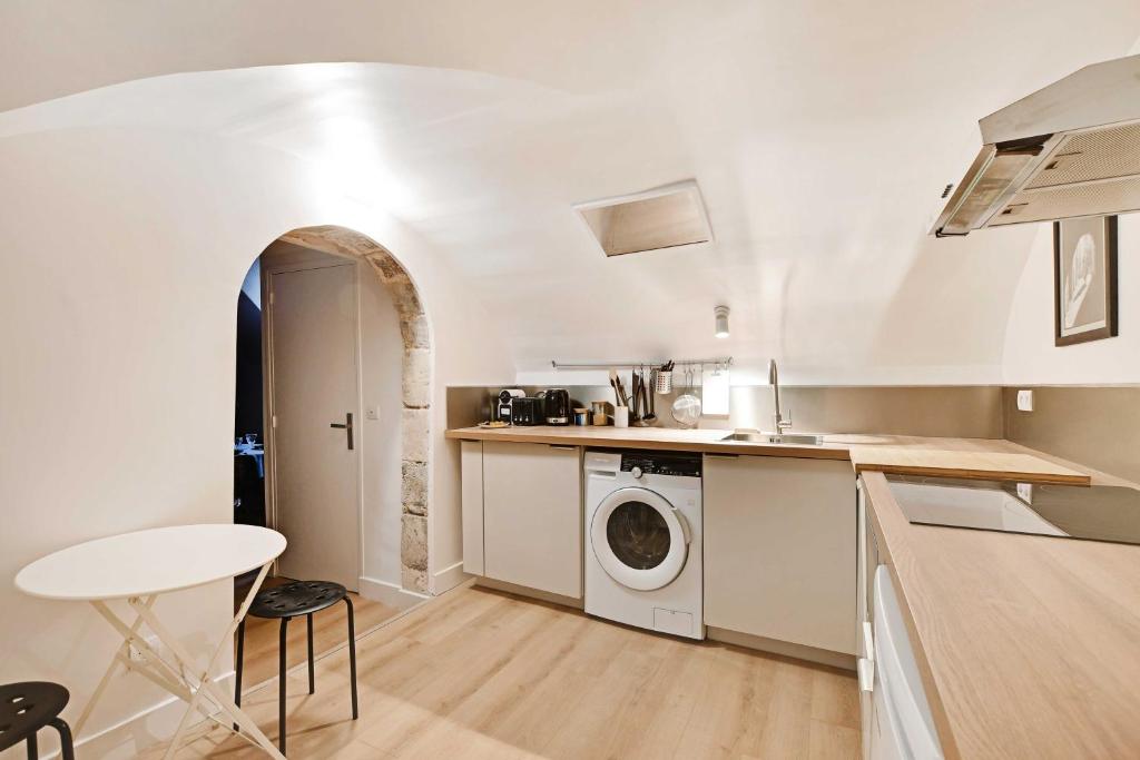 Cozy Appartement - 2BR-4P - Cathédrale de Notre Da - 3