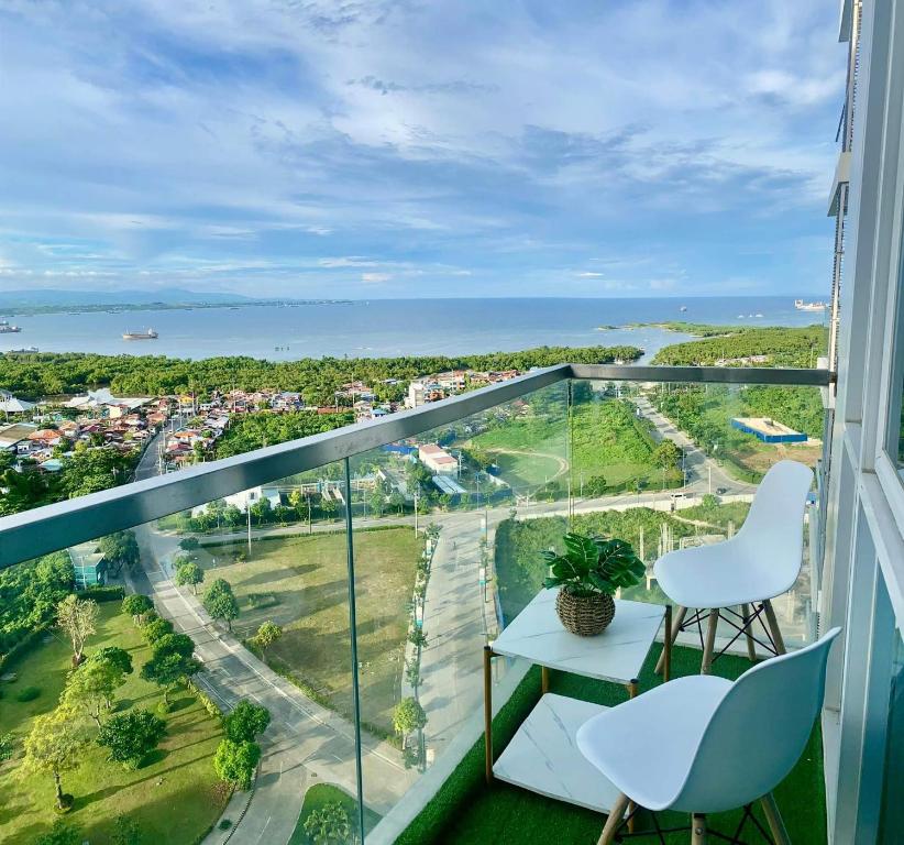 Soothing Seaview Units in Mactan Newtown, Lapu Lapu City