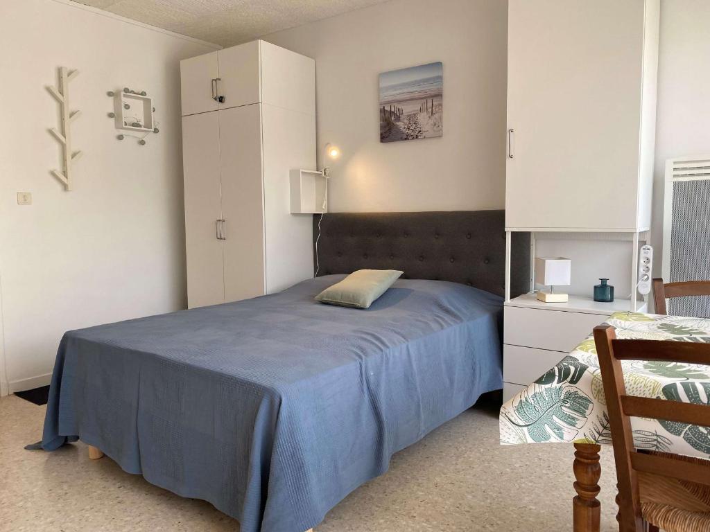 Studio confortable face aux Thermes avec balcon - FR-1-553-26 - 1