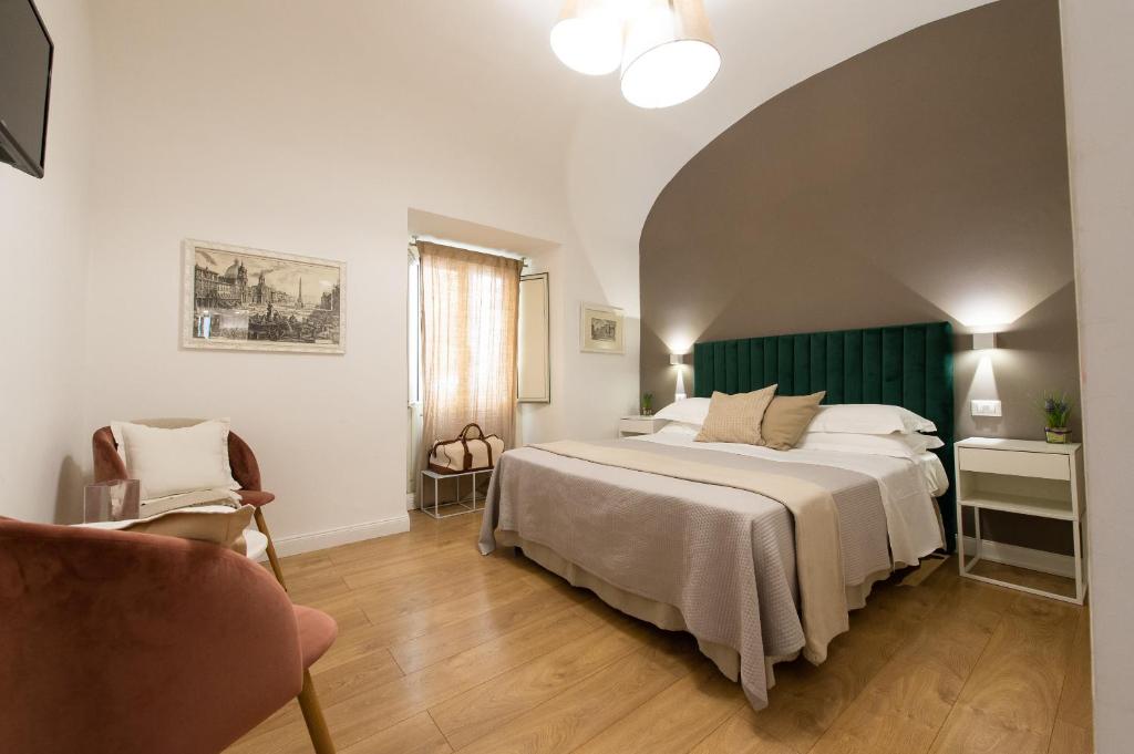 Maison Aurora, Roma