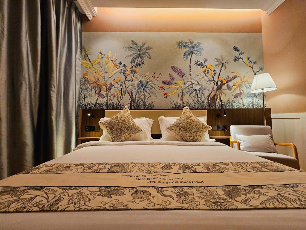 The Palm Suite at Lava Mansion, George Town