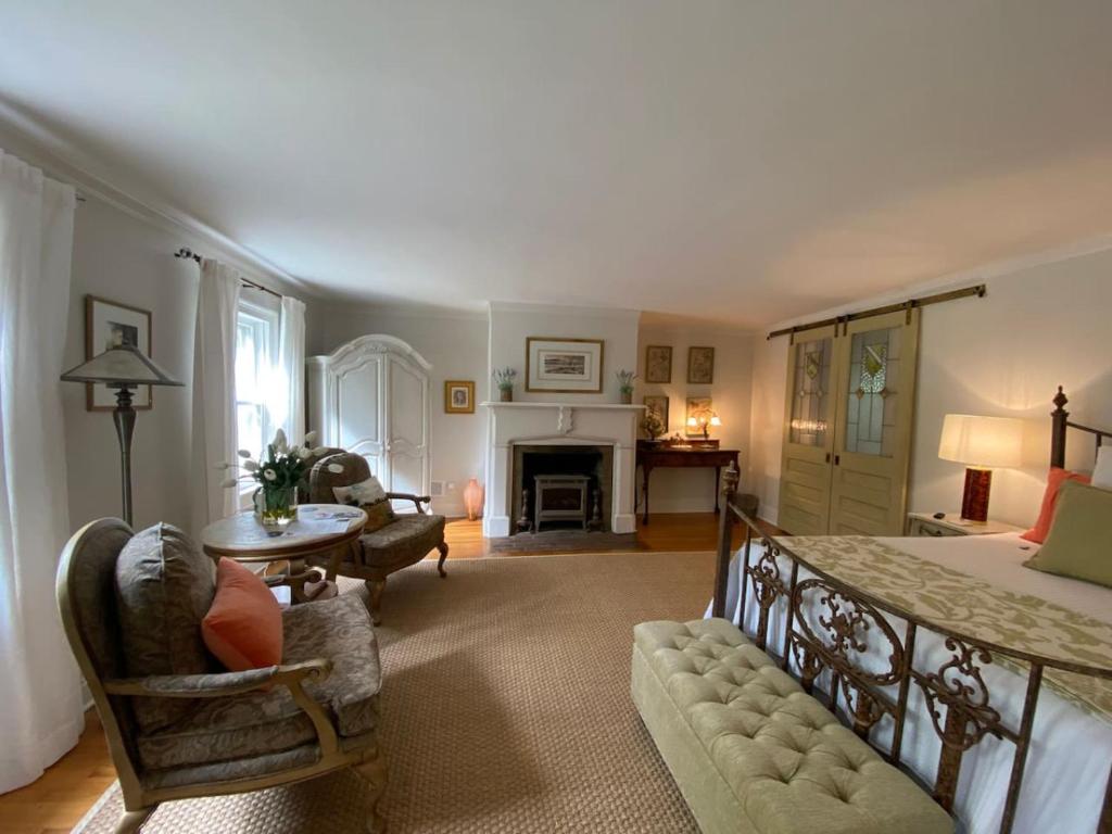 Trouvaille House Suite 1 Provence Suite, Harpers Ferry