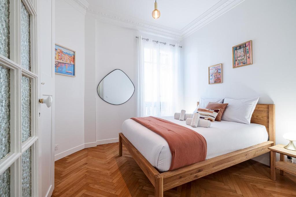 10 AMIRAL 201 - Magnifique apt - 2 chambres - Centre-ville - 2