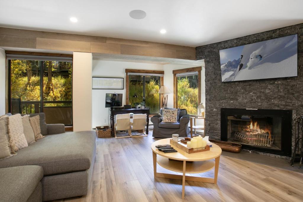 103 Fallridge Condominiums condo, Vail