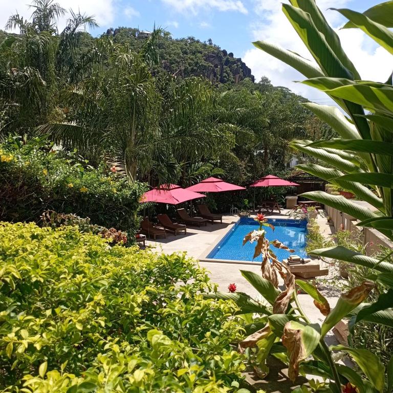 Eden Hills Residence, Anse Boileau