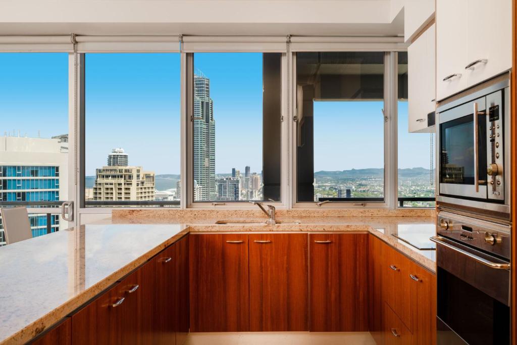 Mantra Towers of Chevron Surfers Paradise