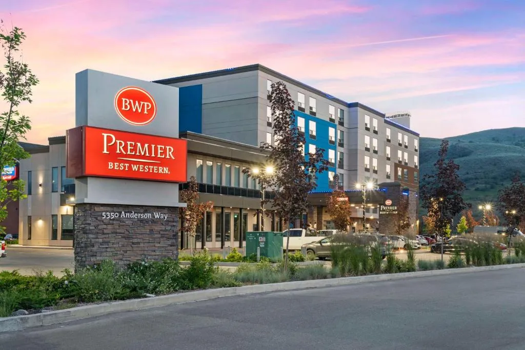 Best Western Premier Route 97 Vernon, hotel in Vernon