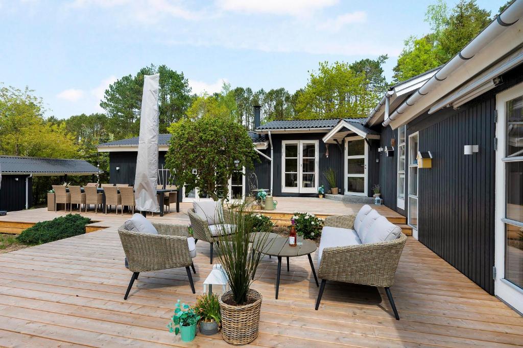 Nice Home In Ebeltoft With 3 Bedrooms And Wifi, Ebeltoft