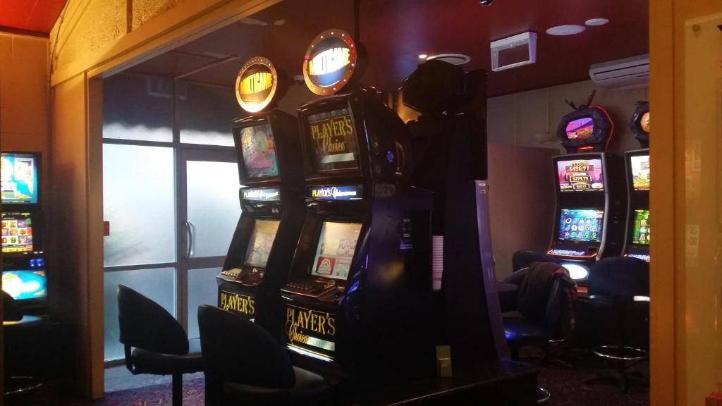 Railway Hotel Greymouth photo