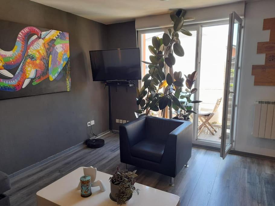 Like home, in Geneva's neighborhood, Ville-la-Grand