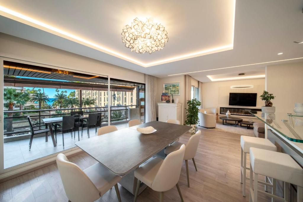 REF 1924 - Cannes Croisette - Sea view apartment for rent, Cannes