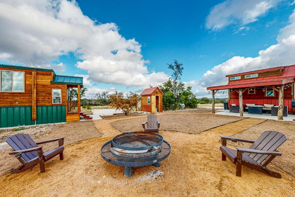 Cabins on the Ranch, Harper