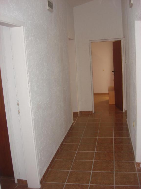 Shared lounge/TV area