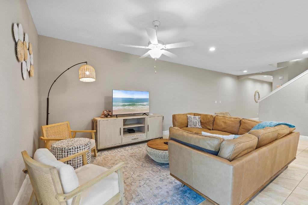 Oceans 25- Lazy Beach Days, Daytona Beach Shores