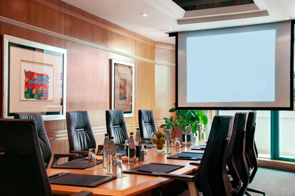 غرفة الاجتماعات/الاحتفالات