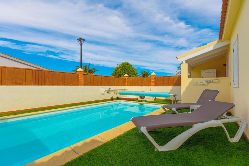 Private villa with heated pool & terrace see view - 5