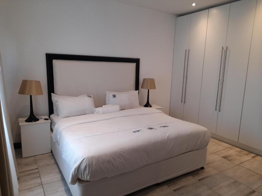 No 4 on Cladon # Jadde Apartments, Chartwell