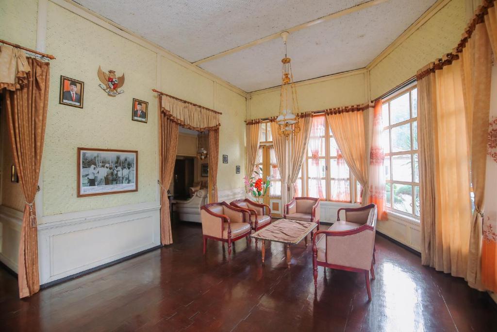 CATIMOR HERITAGE 1894 Hotel & Resto By Celcius