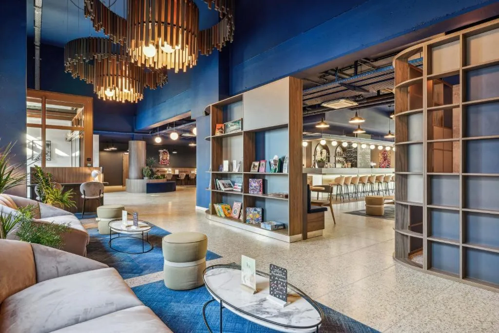 Hôtel AKENA Serris - Val d'Europe，位于塞里斯的酒店