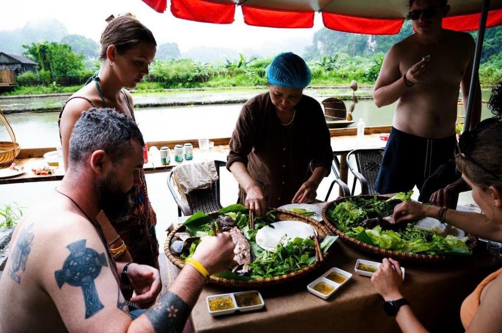 TAM COC LACASA HOMESTAY