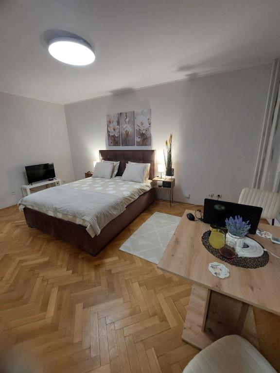 Nadja City Center - 5