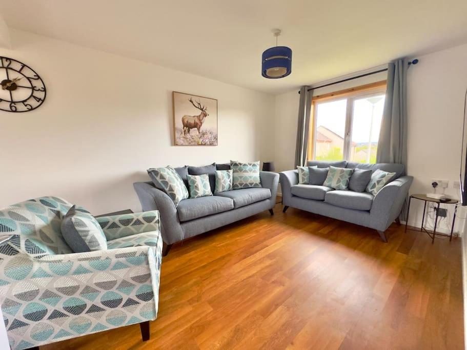 Charlie's View, Inverness