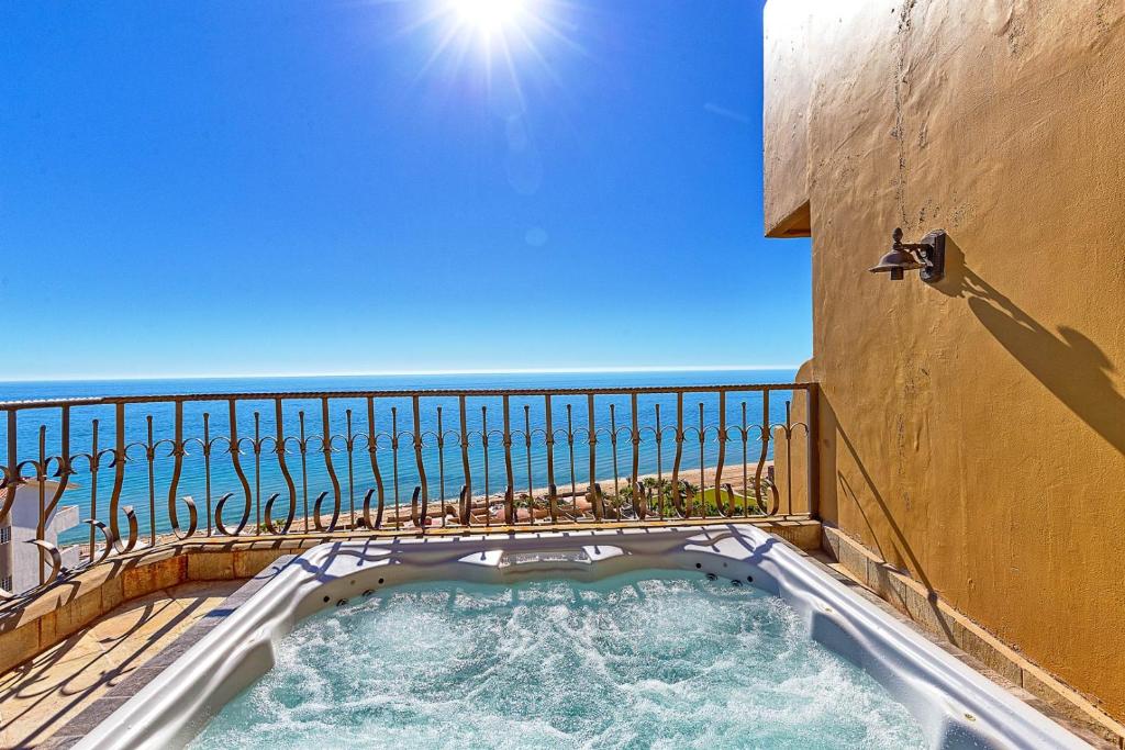 Bella Sirena A701 Penthouse Amazing Ocean Views - 1
