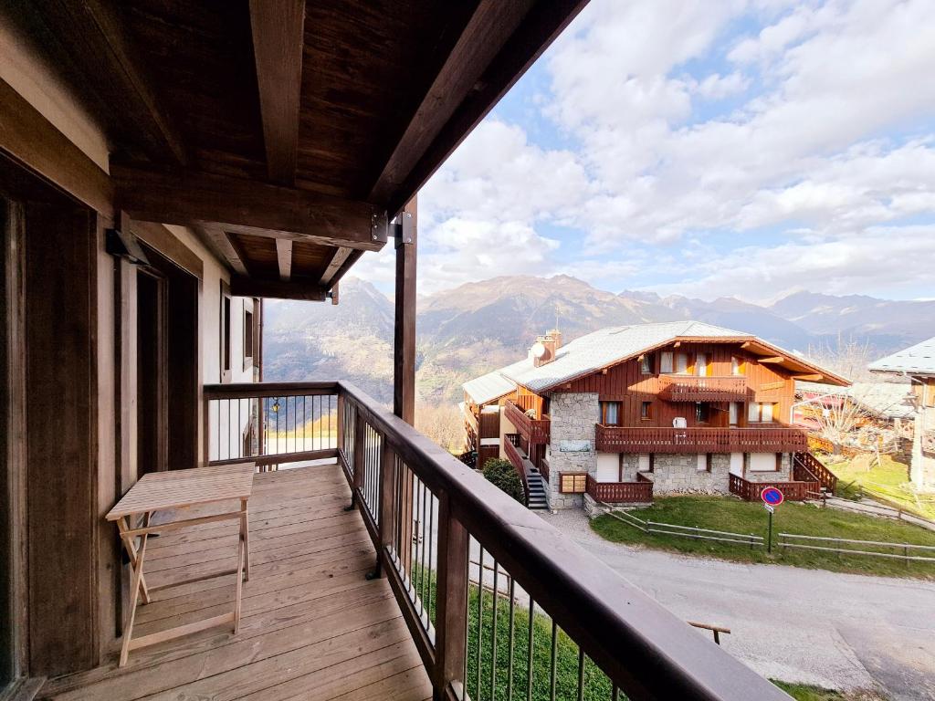 Charmant appartement au cœur de Montalbert avec balcon et parking privé, proche des pistes - FR-1-755-33 - 5