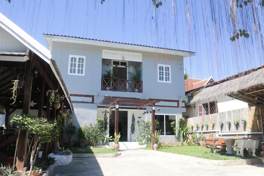 Moon's house LuangPrabang, Luang Prabang