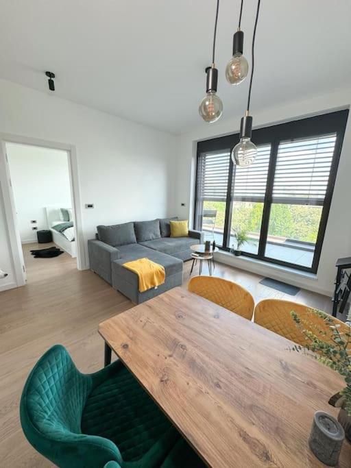 West 65 airport city apartment - 1