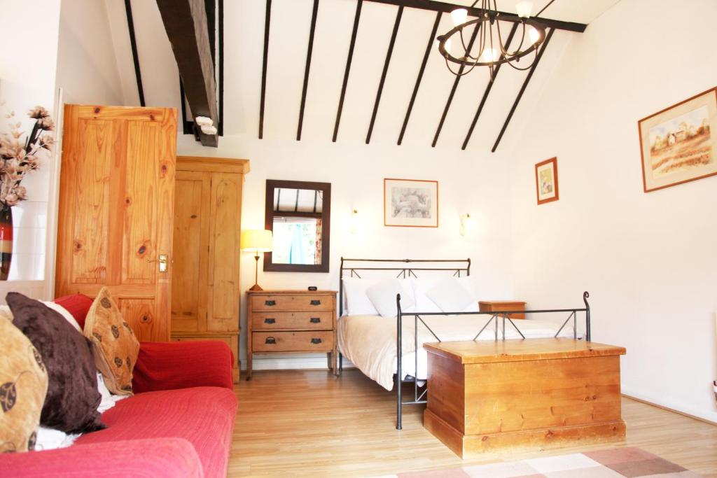 Sheephouse Manor, Maidenhead photo 2